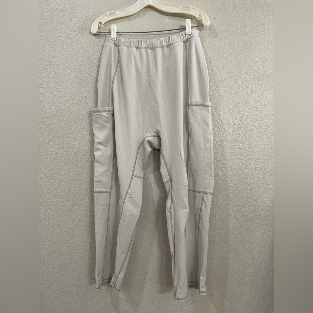 Free People Movement hot shot pants Light Gray medium
